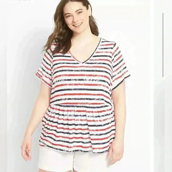 Lane Bryant Size 26/28 Short Sleeve V-Neck Babydoll Tee Swing Fit - Picture 1 of 9